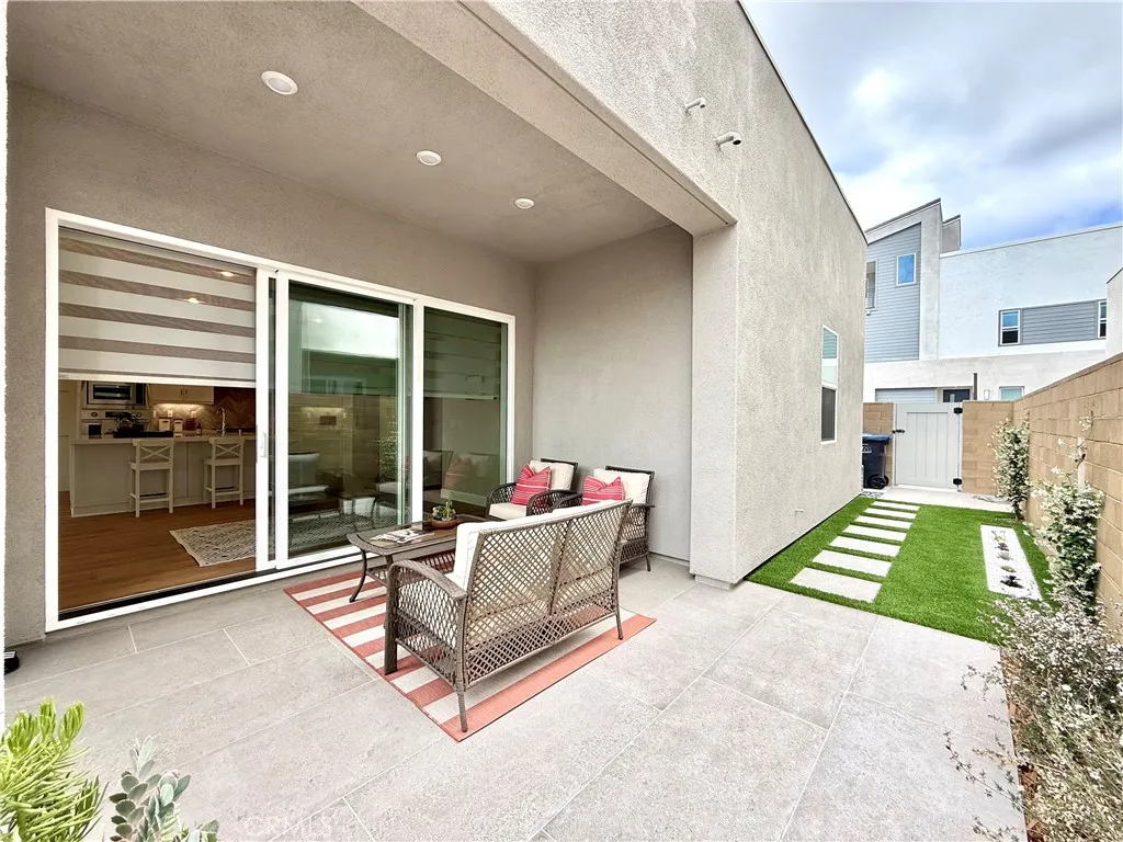 418 Treble, Irvine, California 92618 home-pic-9